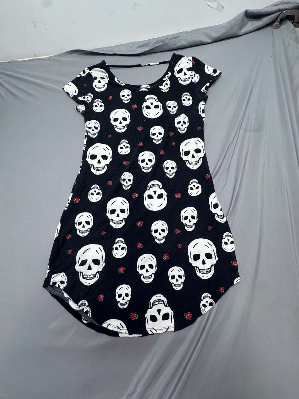 No Boundaries Skull Dress Size L (11-13) Black White Red Rose T-Shirt Dress